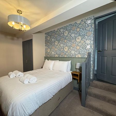 The Cross Scythes Hotel Шефилд Екстериор снимка